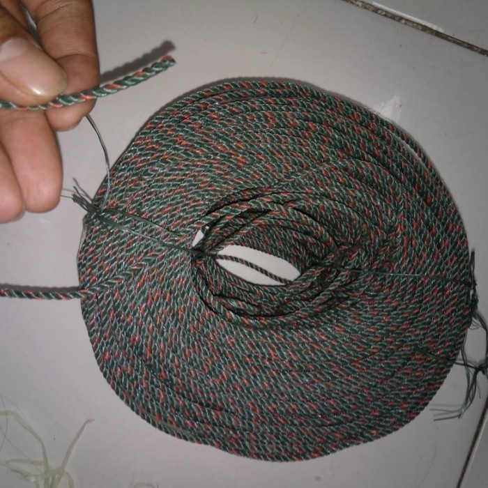 Terlaris Tali Tambang Hijau 3Mm/Pe/ Tambang Bintik Merah/ Tambang Plastik 1 Rol