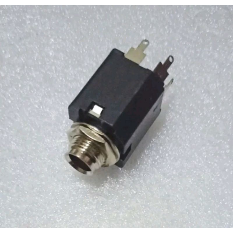 Soket Mic Stereo Hitam