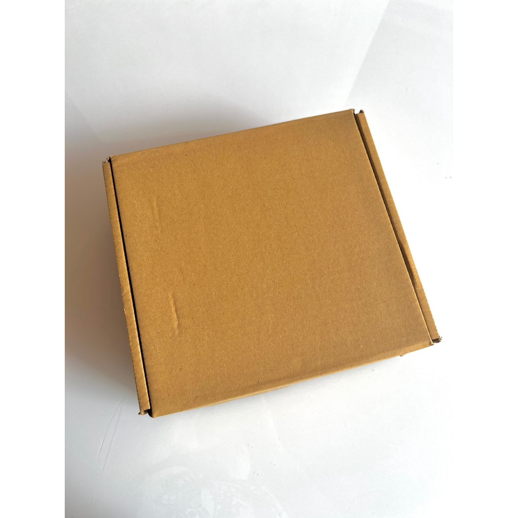 

KARDUS / BOX KARTON/ BOX BAJU AKSESORIS ONLINE (khusus cust wa)