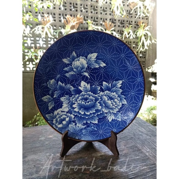 piring keramik bunga biru putih
