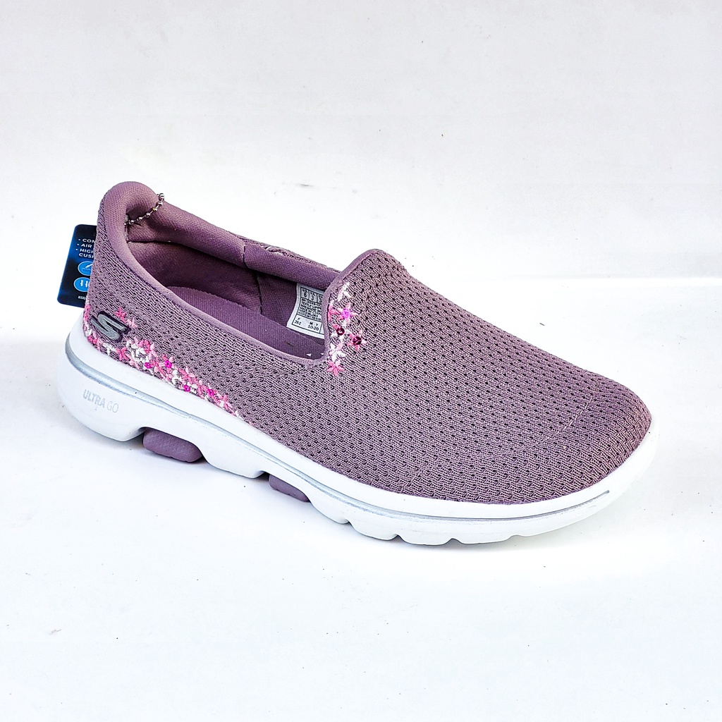 Sepatu Skechers Wanita Go Walk 5 - Sweet Sepatu Slip On Wanita