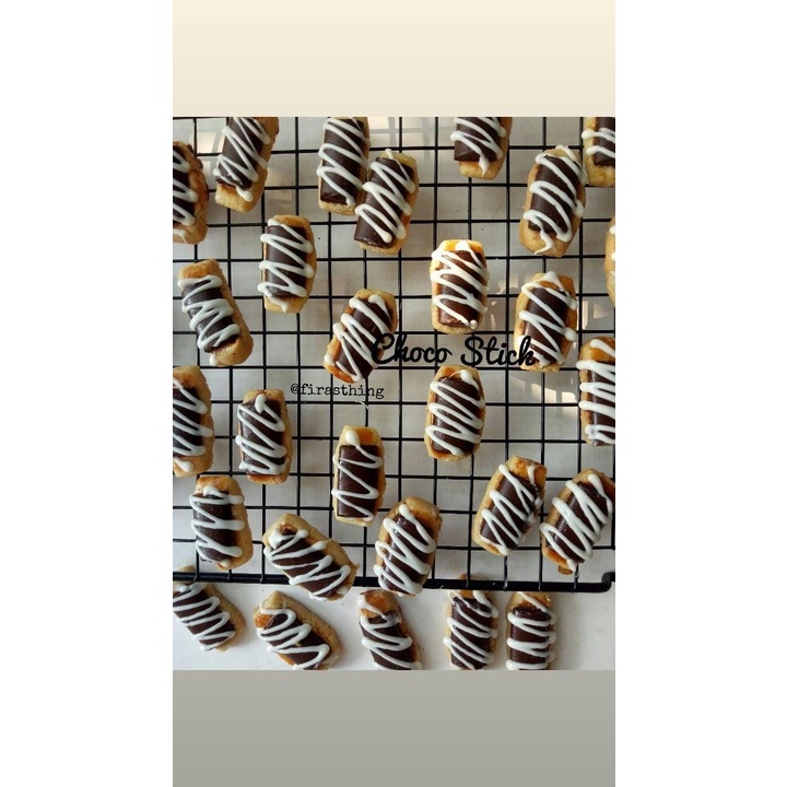 

Kue Kering Choco Stick Cookies Premium