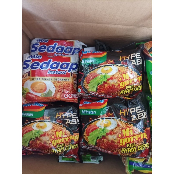 

Paket 5 bks Mie Sedap Goreng/Mie Goreng Ayam Geprek