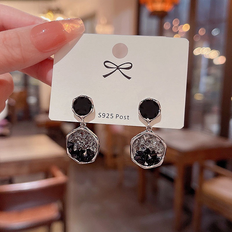 925 Perak Jarum Mewah Hitam Zirkon Anting Wanita Fashion Stud Earrings