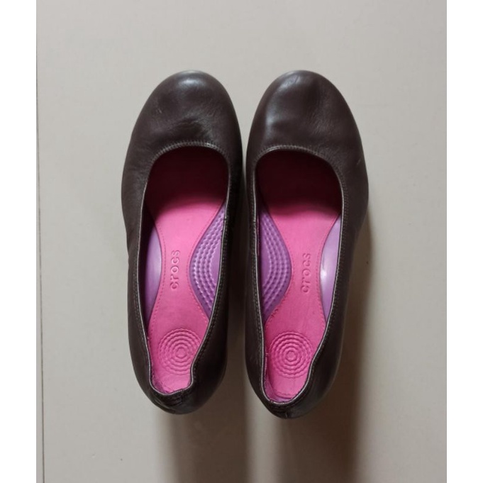 Preloved Sepatu Wedges Crocs size 37