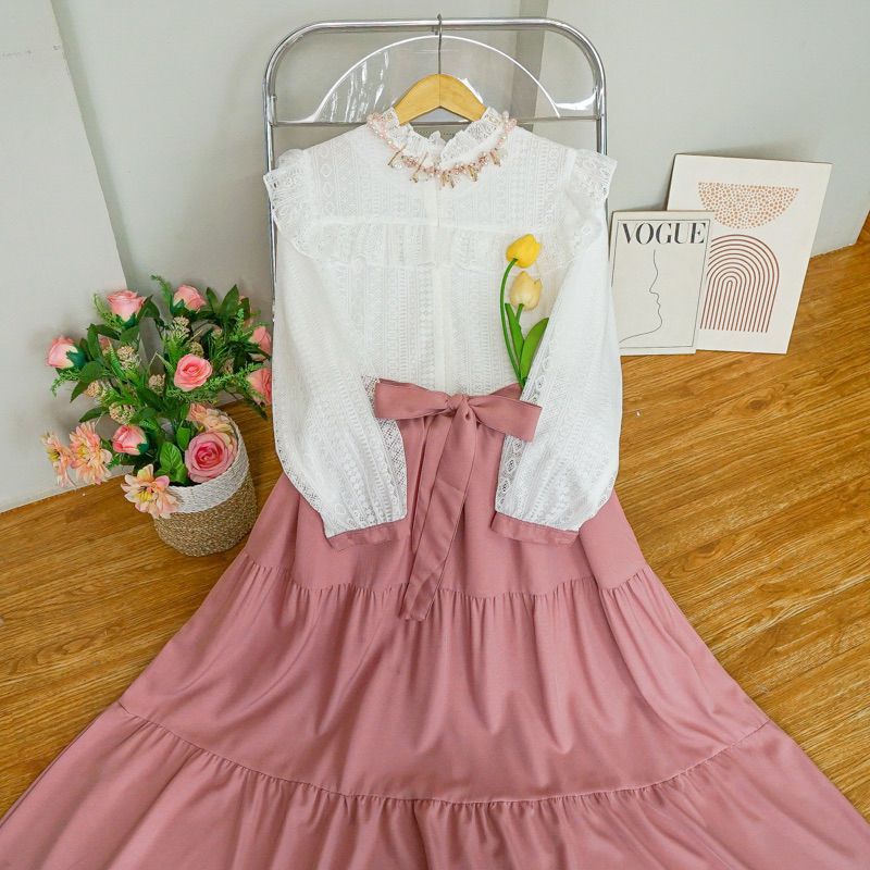 EMELYN DRESS BRUKAT l