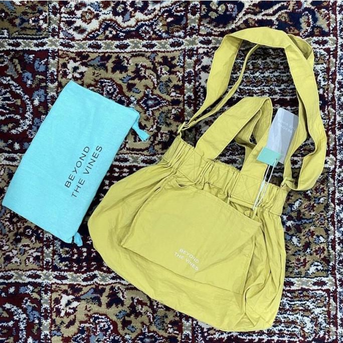 New New Beyond The Vines Xs / M Dumpling Bag Terbaik