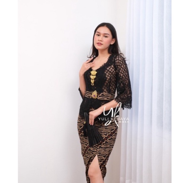 Kebaya Tepi Lengan Lonceng | Set Kebaya Bali italy Norvina