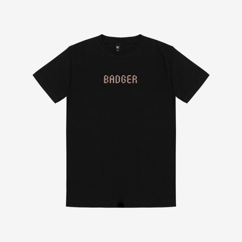 BADGER KAOS BASIC FONT RED BLACK PRIA/WANITA