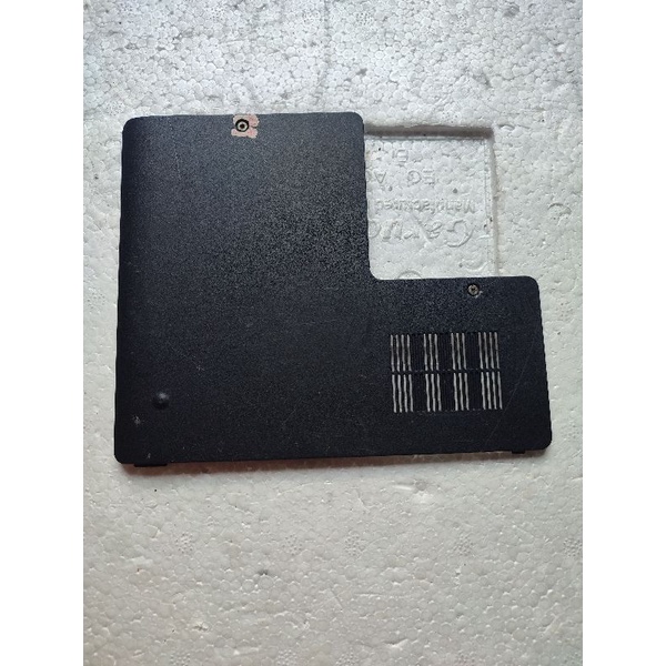 Tutup Hardisk Ram Casing Bawah Buttom Case Toshiba C800 C800D