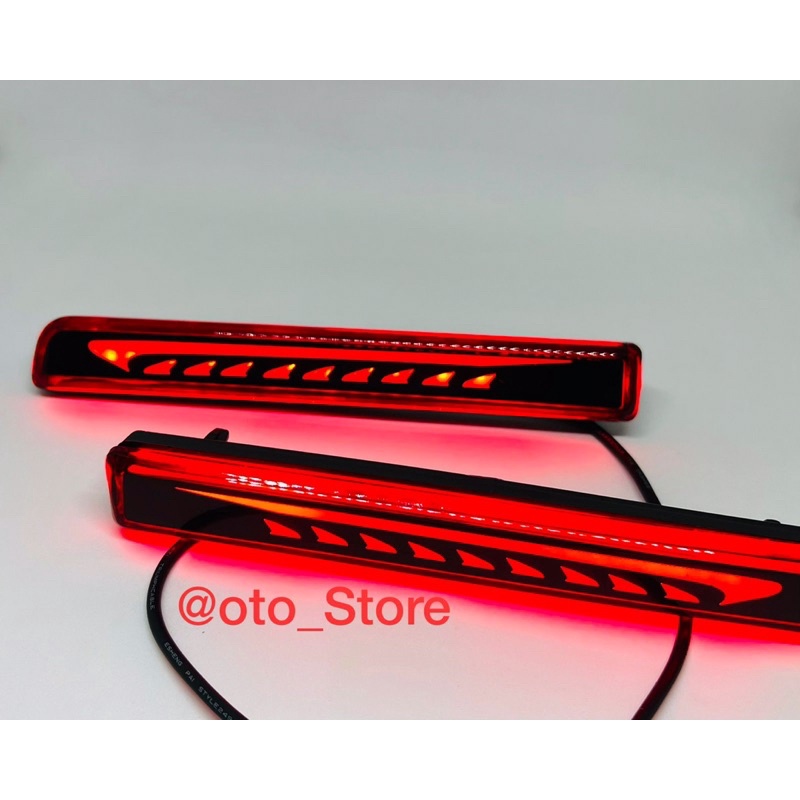 Lampu Variasi Belakang Mobil Agya-Merah