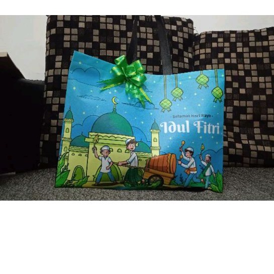 

parcel lebaran free gift card