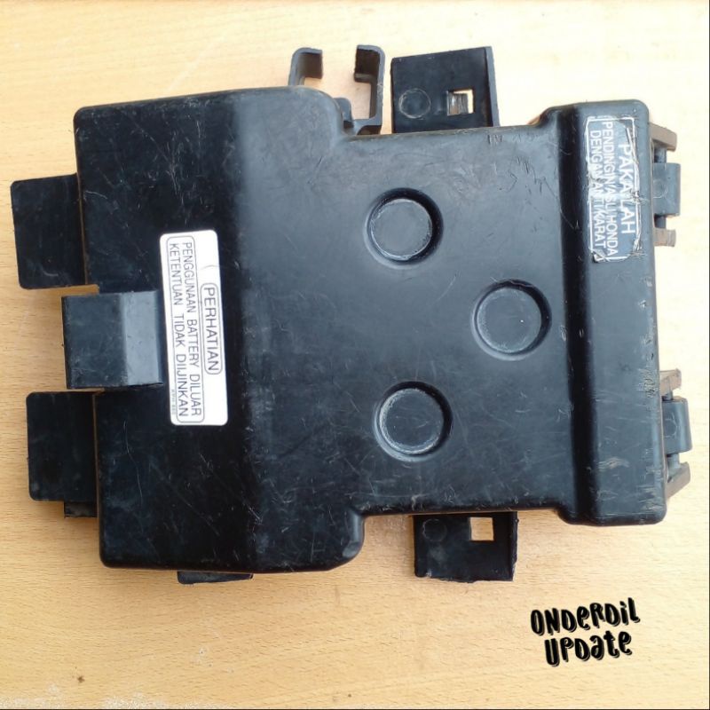 Box accu wadah aki motor Honda Cs 1 Original