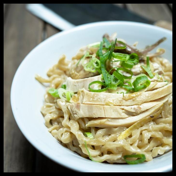 

BAKMI KARET AYAM KAMPUNG FROZEN (1 PORSI) KODE 121
