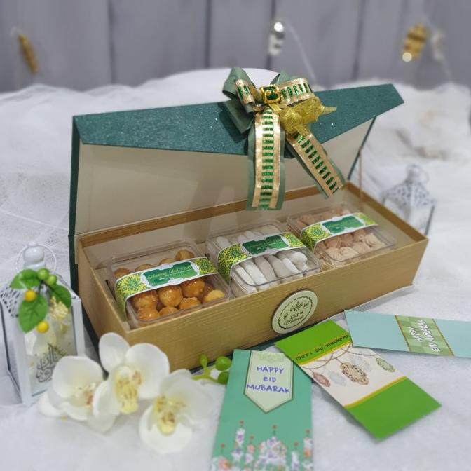 

Paket box hampers lebaran idul fitri kue kering toples 3