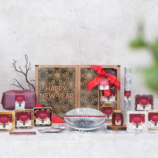 

D Hampers Natal Tahun Baru | Corporate Christmas Hampers | PR Package