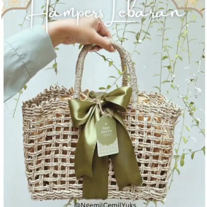 

Hampers Ngemil Cemil Yuks special