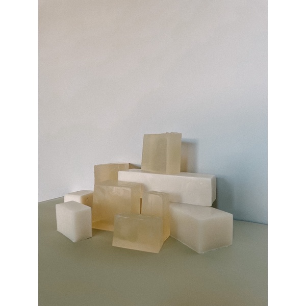 MELT POUR 1 KG TRANSPARANT / WHITE  Soap Base Glycerin Chip Soap Opaque not Transparant