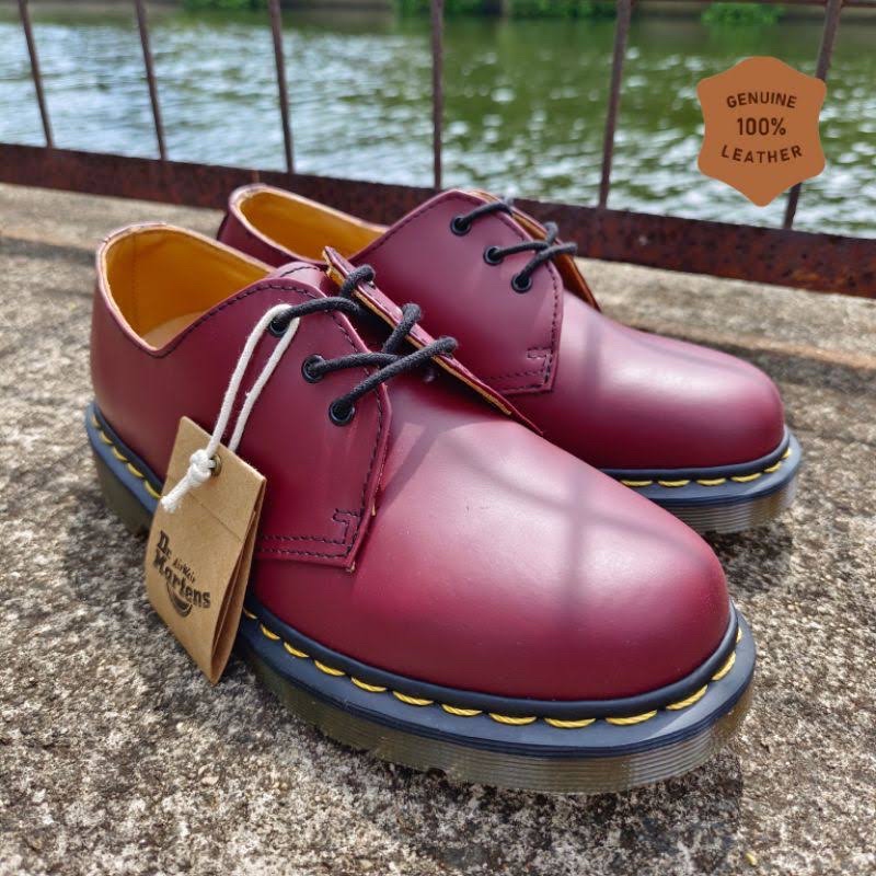 Sepatu dr Martens Original size 38