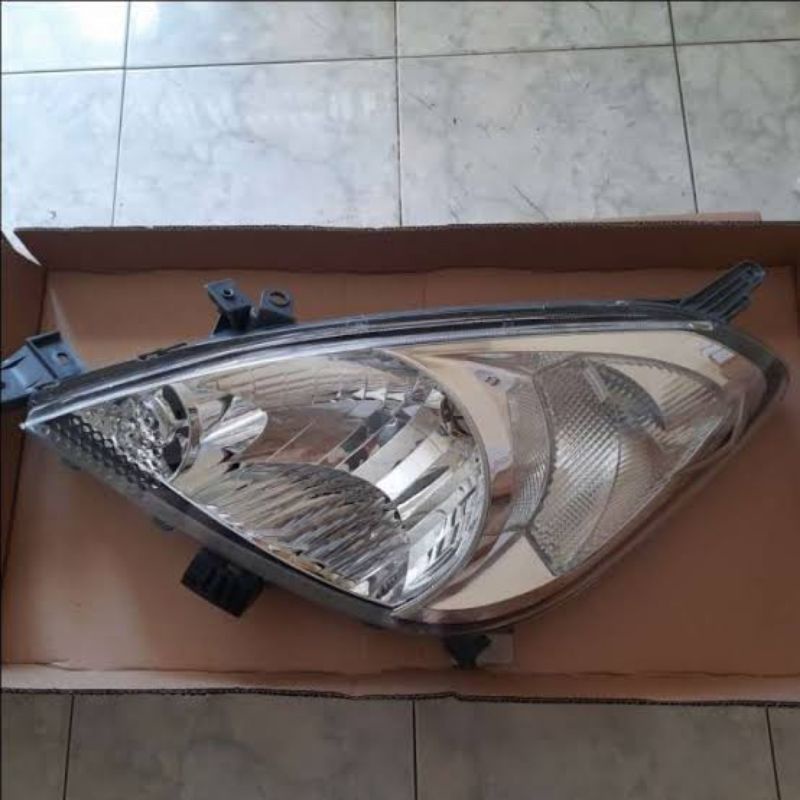 Headlamp Innova 2010 Original