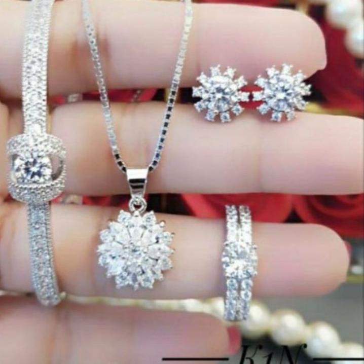>1N2ND-A Set perhiasan titanium dewasa lengkap dengan baris permata lapis emas putih 22k anti karat 
