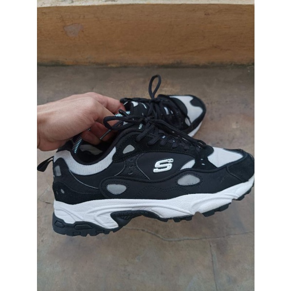 SEPATU SKECHERS SECOND ORIGINAL COCOK DIPAKAI PRIA DAN WANITA.