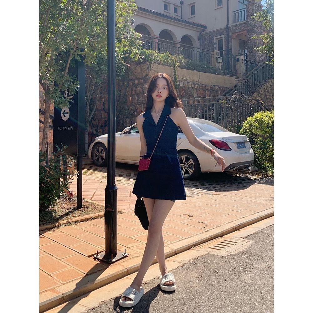 Red Gaun Denim Wanita 2022 Musim Semi dan Musim Panas Baru High-End Rasa Pinggang Pelangsing Tanpa Lengan Retro Murni Keinginan Gaya Panas gadis Rok