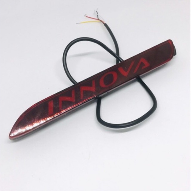 Lampu Bemper Belakang Mobil Innova Lama-Tulisan