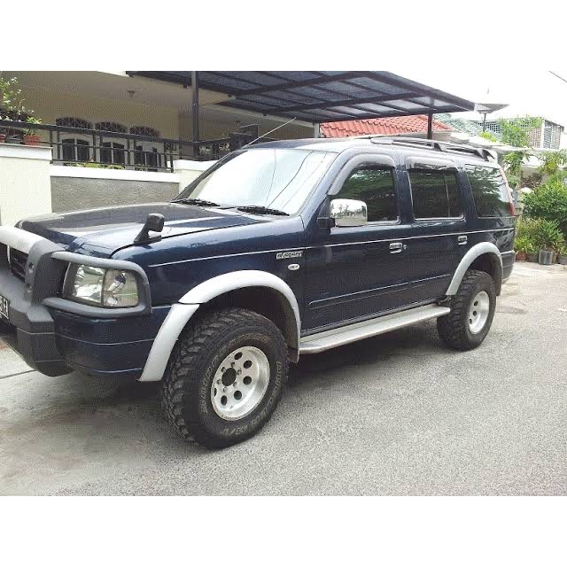 Over fender ford everest model ori gen1