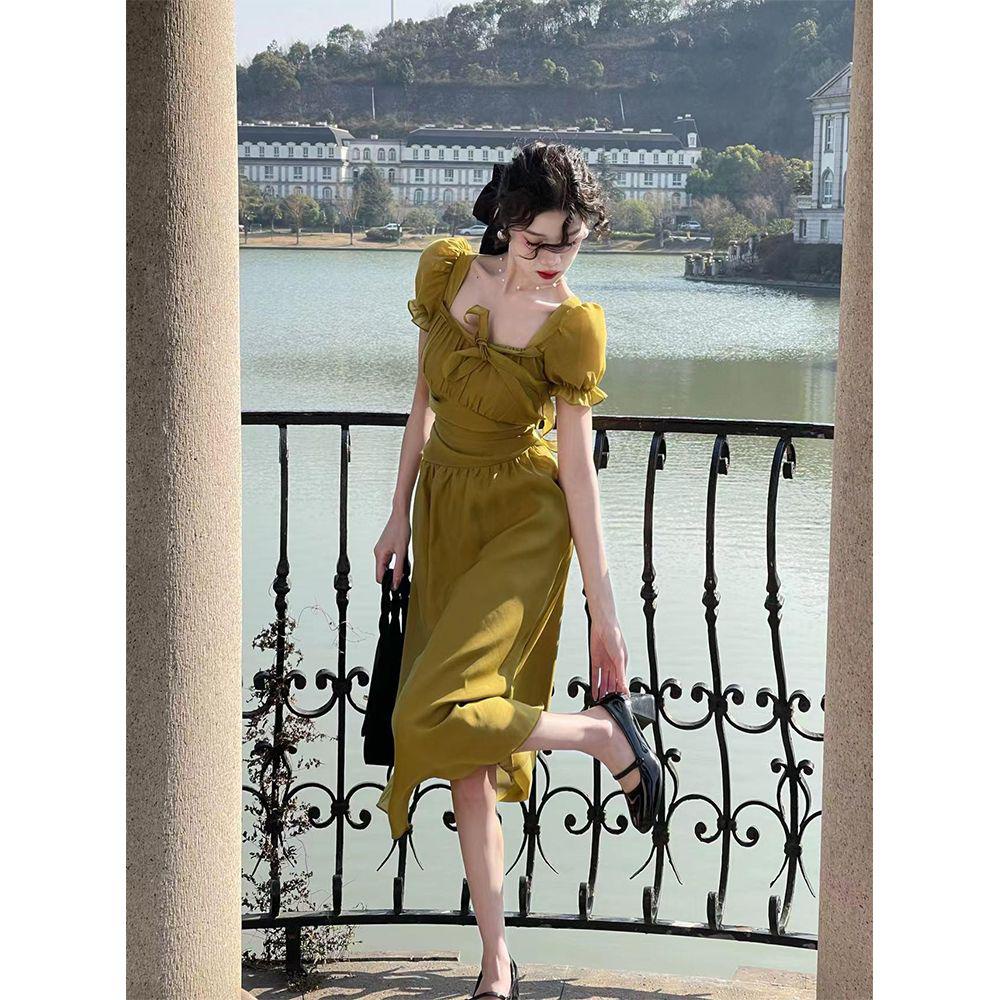 dress floral korea 【Gadis Tepi Danau】2023Gaun Musim Panas Wanita Mewah Ringan Kuning Mustar Kerah Pe