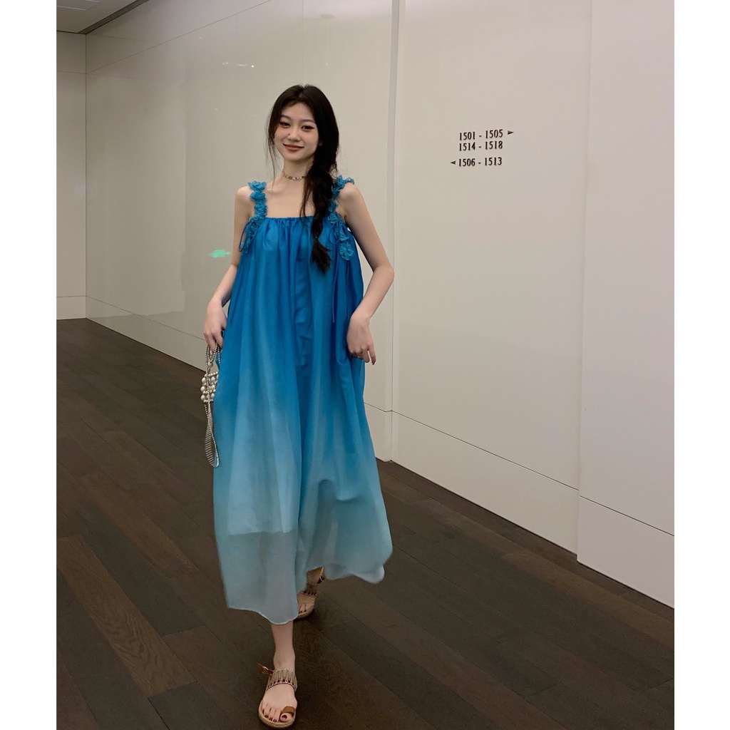 Red dreesFrench Gradient Suspender Dress Seaside Vacation Chiffon Dress Wanita Temperamen Musim Panas Rok Longgar