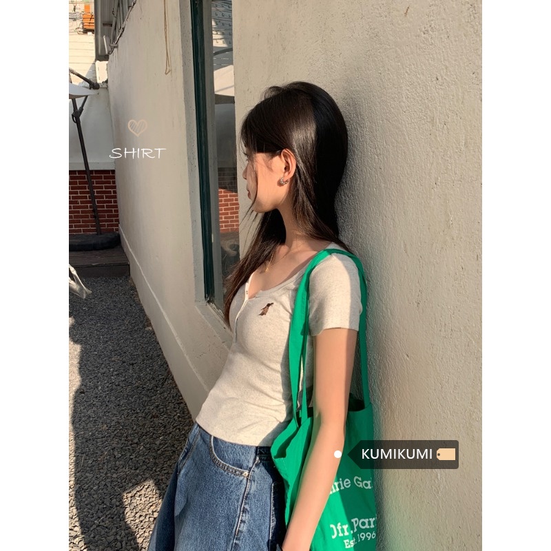 Red Putih Lembut Bahu Lengan Pendek T-shirt Wanita Musim Panas Kecil Atasan Leher U Slim Fit dan Tipis Pendek Kemeja