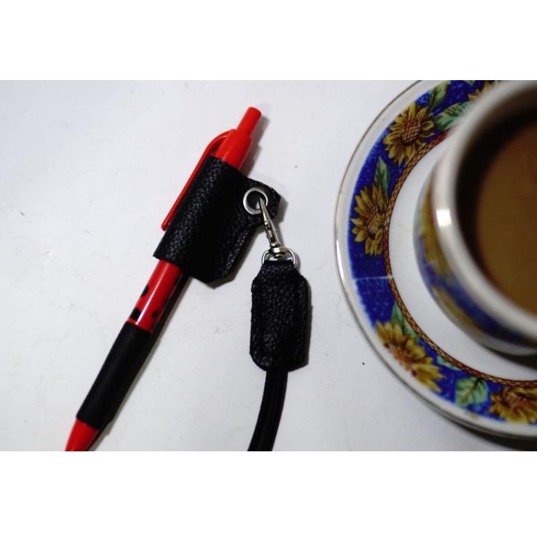 

[MJN] gantungan kalung tali kulit Pensil pulpen bolpoin ↓Terupdate