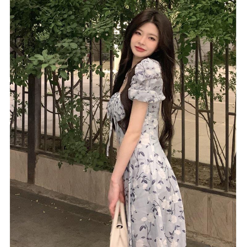 dress floral korea Gaun Belah Sisi Bunga Biru Perancis Kerah Persegi Manis Pedas Susu Lembut Teh Man