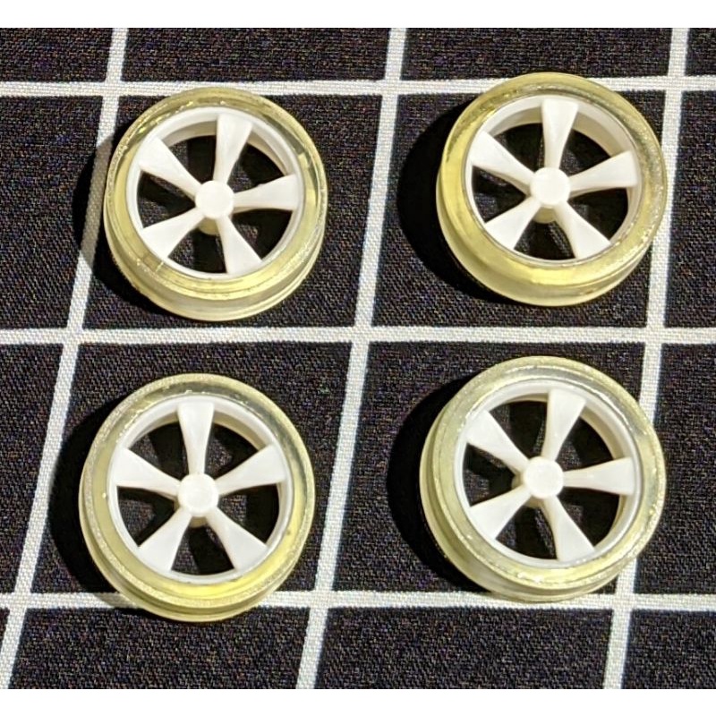 Ban Clear + Velg Tamiya Medium White