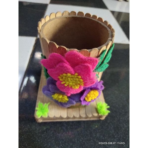 

Tempat pensil preloved