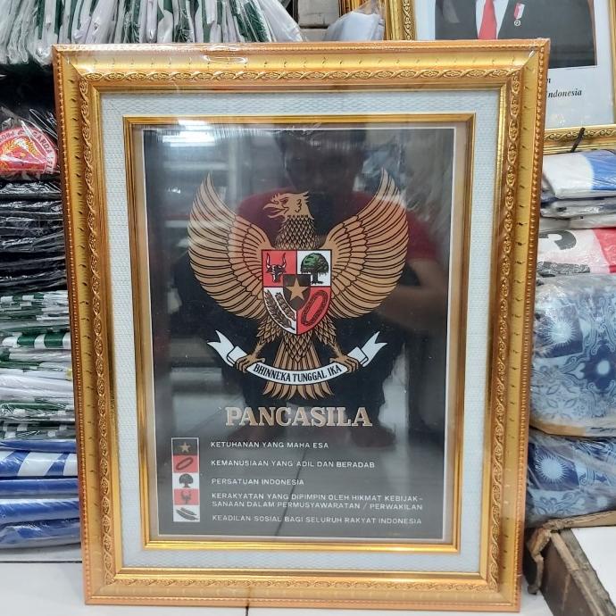 Bingkai Foto Presiden dan wakil Presiden dan Pancasila Double Frame tom02