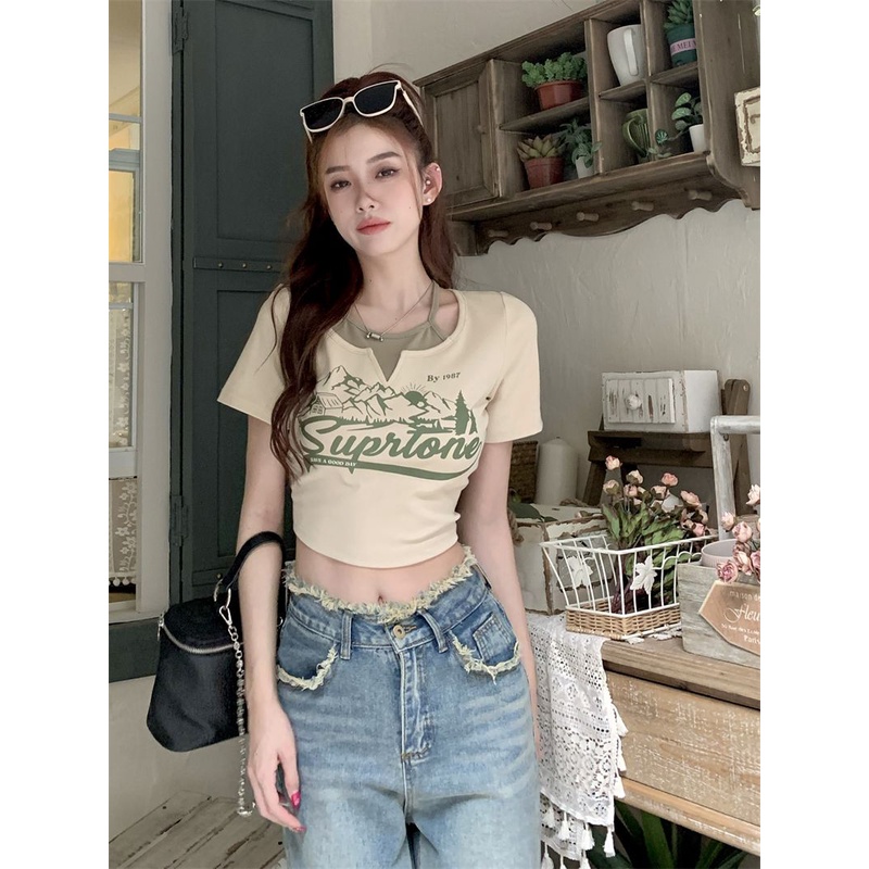 Red American Retro Palsu Dua Potong Halter Leher Bahu Depan Lengan Pendek T-shirt Wanita Musim Panas Gadis Slim Slim Pusar pendek Top