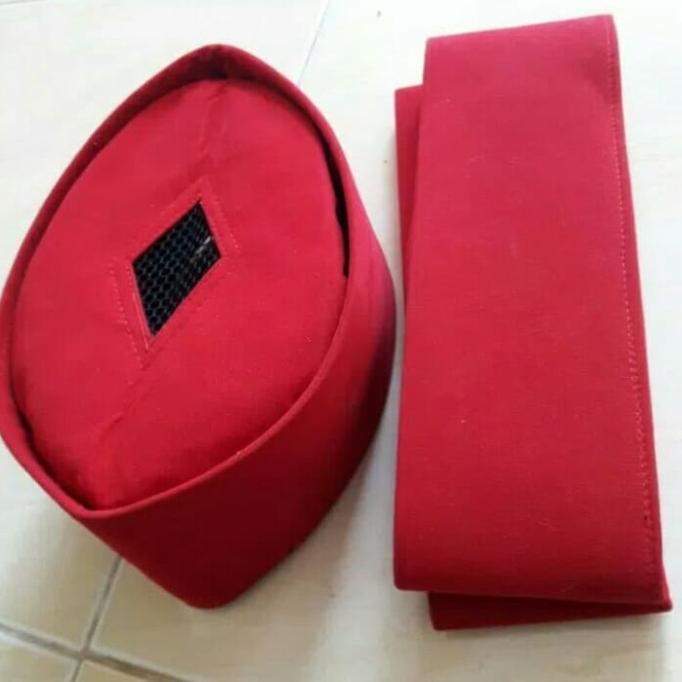 Baju pangsi + peci + sabuk adat betawi