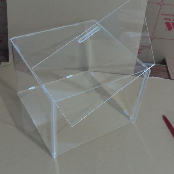 

Baru Box Acrylic Sliding 23X17X32 Original