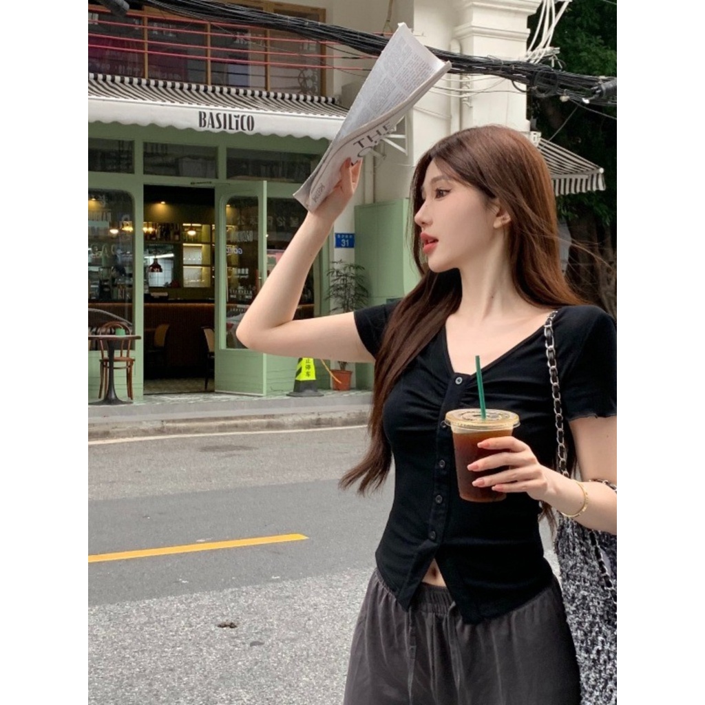 ✗☸▪Suhao kaos import wanita kaos wanita gaya korea lengan pendek kaos pendek perempuan pure desire hot girl white v-neck front shoulder short-sleeve t-shirt women s summer design sense of folds high waist navel expose slit short top