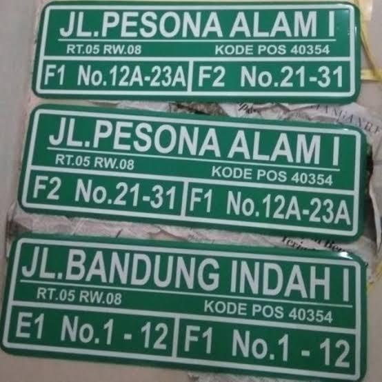 

Terlaris Papan Nama Jalan Customs 50X20