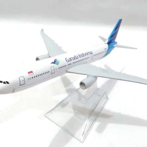 Pesawat Diecast Miniatur Garuda Indonesia Boeing 777-300Er