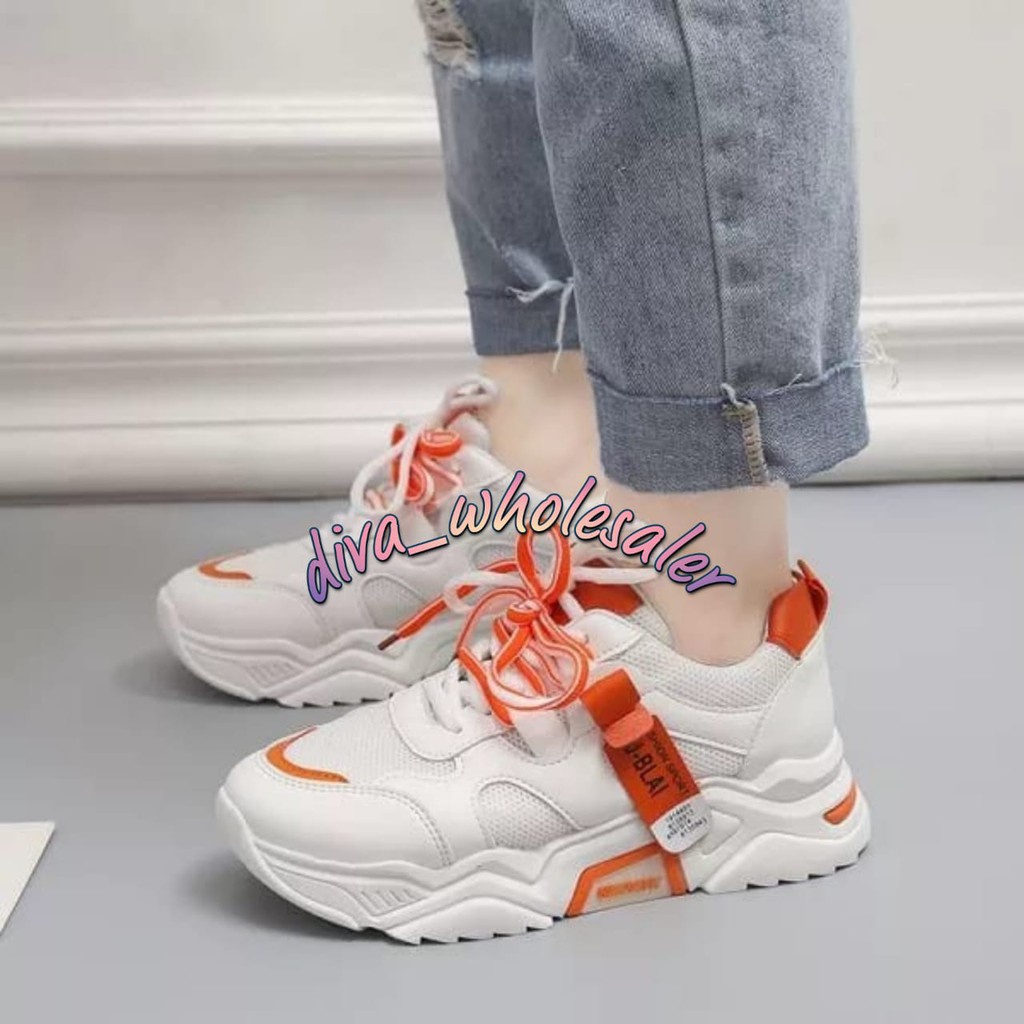 Sepatu Sneakers Wanita Jintu DV 95