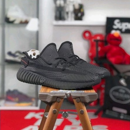 Adidas Yeezy Boost 350 V2 &quot;Static Black&quot;