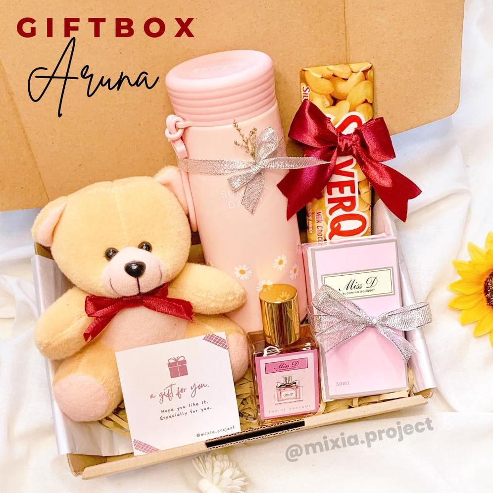 

Giftbox Kado Hampers Cewek Ulangtahun Graduation Anniversary Tumblr Boneka