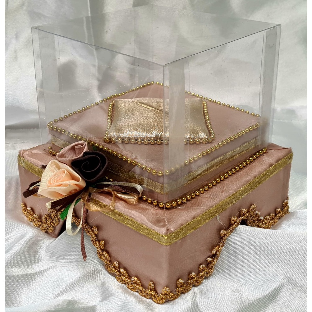

Lagi Tren Box Hantaran Kotak Cincin Pernikahan dan Lamaran / Box Kotak Mahar Tempat Cincin Cantik GGR