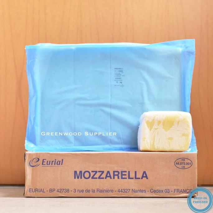 

Keju Mozzarella Eurial / Mozzarella Cheese Eurial (5kg) hen02