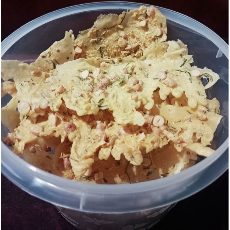 

peyek kacang tanah,kacang ijo, cabe