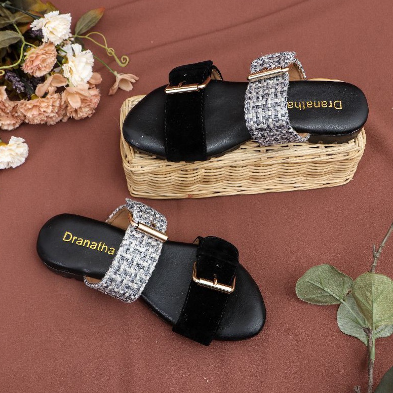 BOOMING MERRIE  DRANATHA SANDAL WANITA